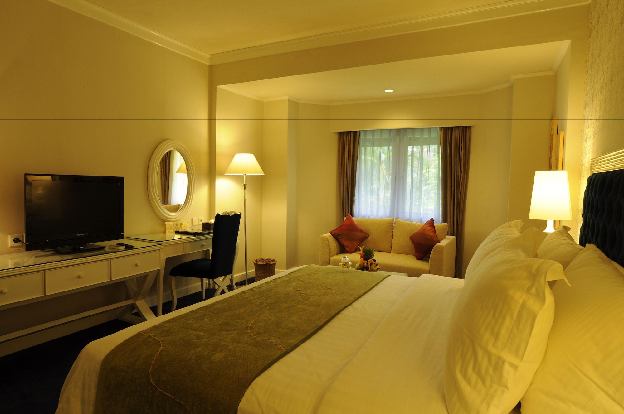 Grand Legi Hotel Mataram Exterior foto